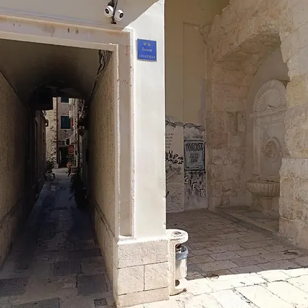 Little Lion Appartement *